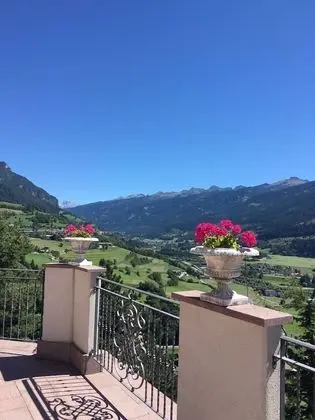 Classic Tek Büyük veya İki Ayrı Yataklı Oda, Balkon, Dağ Manzaralı