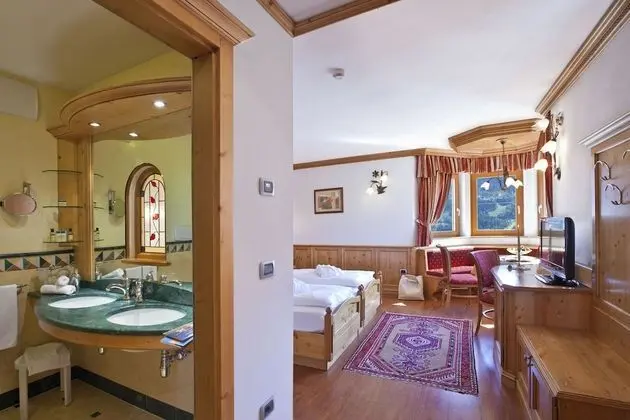 Junior Süit, Balkon, Dağ Manzaralı