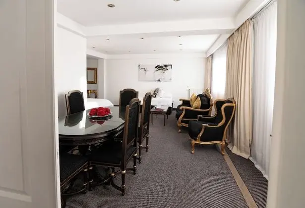 Deluxe Dört Kişilik Oda