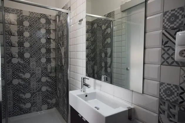 Comfort Tek Büyük veya İki Ayrı Yataklı Oda