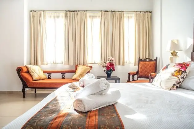 Tek Büyük veya İki Ayrı Yataklı Oda, Kısmi Deniz Manzaralı