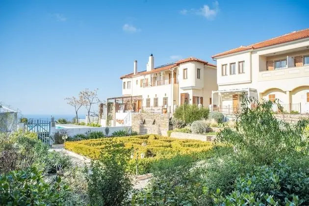 Tek Büyük veya İki Ayrı Yataklı Oda, Kısmi Deniz Manzaralı