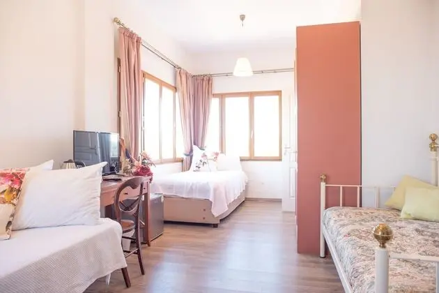 Üç Kişilik Oda, Kısmi Deniz Manzaralı