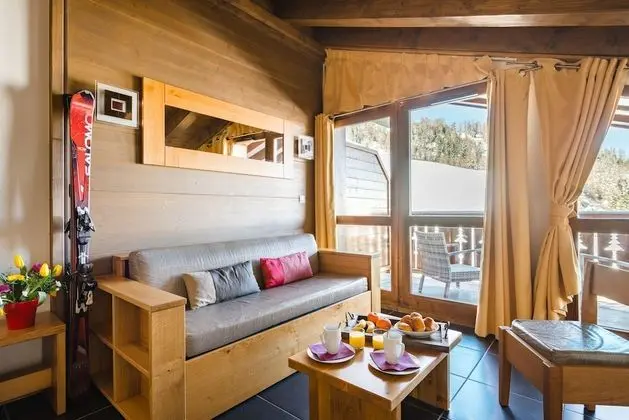 İki Yatak Odalı Apart (Split-level Alcove, for 7-8)