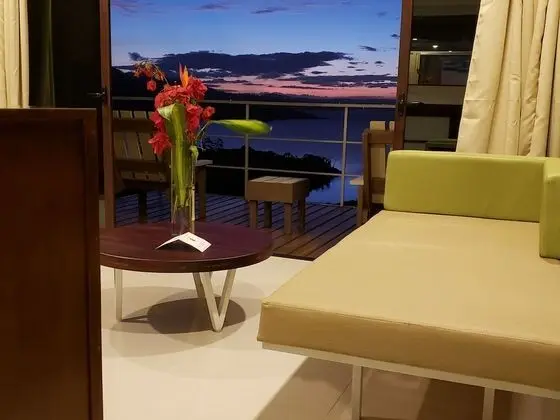 Luxury Bungalov, 1 En Büyük (King) Boy Yatak, Sigara İçilmez, Göl Manzaralı