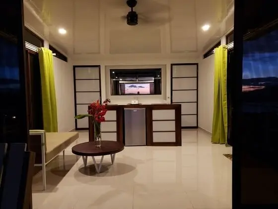 Luxury Bungalov, 1 En Büyük (King) Boy Yatak, Sigara İçilmez, Göl Manzaralı