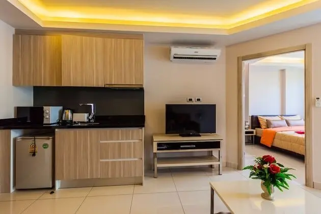 One Bedroom Apartment