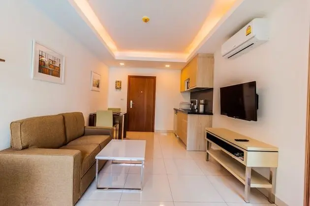1 Bedroom Apartment