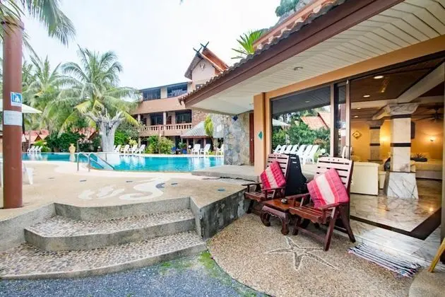 Family Pool Suite