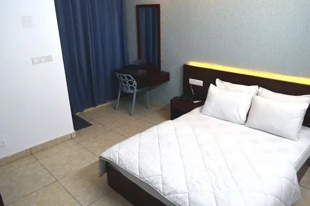 Standard Tek Büyük Yataklı Oda, 1 Çift Kişilik Yatak, Balkon, Tepe Manzaralı