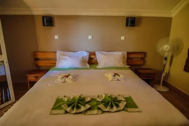 Comfort Tek Büyük Yataklı Oda