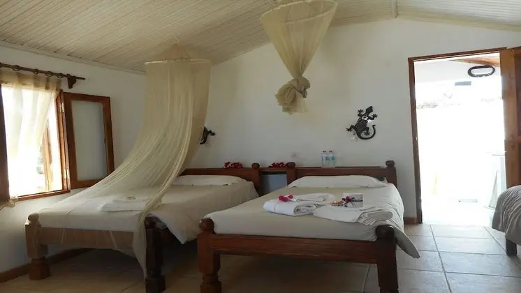 Family Bungalov, Veranda, Denize Bakan