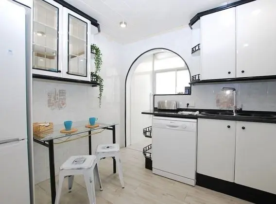 Apart Daire, Birden Çok Yatak, Sigara İçilmez