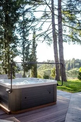 Suite Deluxe with terrace, outdoor hot tub and sea side view