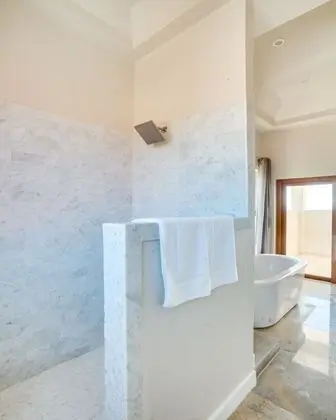 Luxury Ev, 4 Yatak Odası, Kişiye Özel Havuzlu, Göl Kenarı
