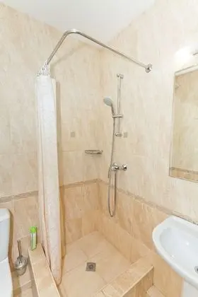 Standard Tek Büyük veya İki Ayrı Yataklı Oda, Balkon