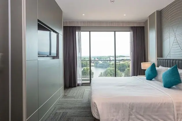 Breeze Executive Suite