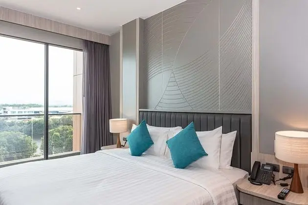 Breeze Executive Suite