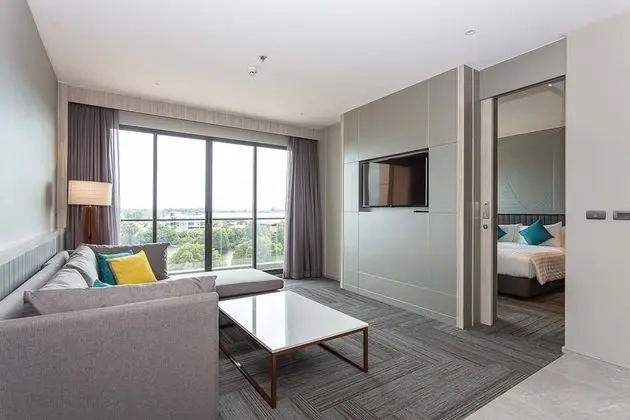 Breeze Executive Suite