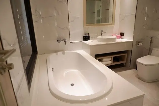 Breeze Executive Suite