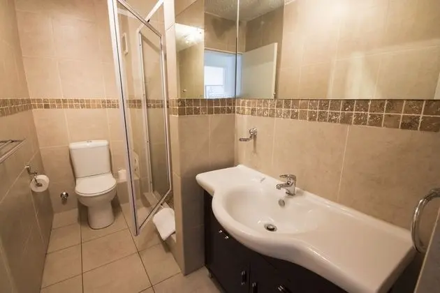 Self Catering Apartment - Middle Fl