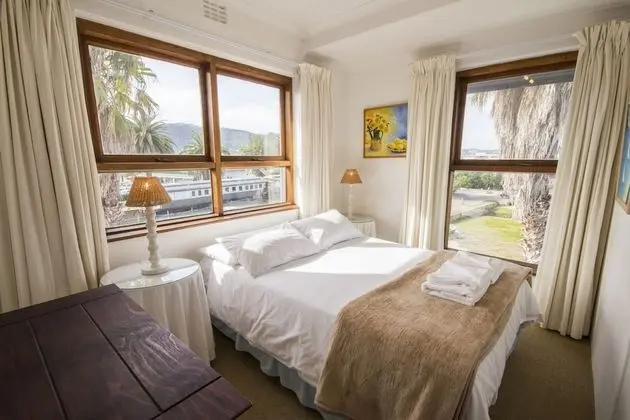 Self Catering Apartment - Top Fl.