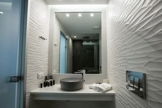 Junior Süit, Kısmi Deniz Manzaralı (2 Adults+2 children)