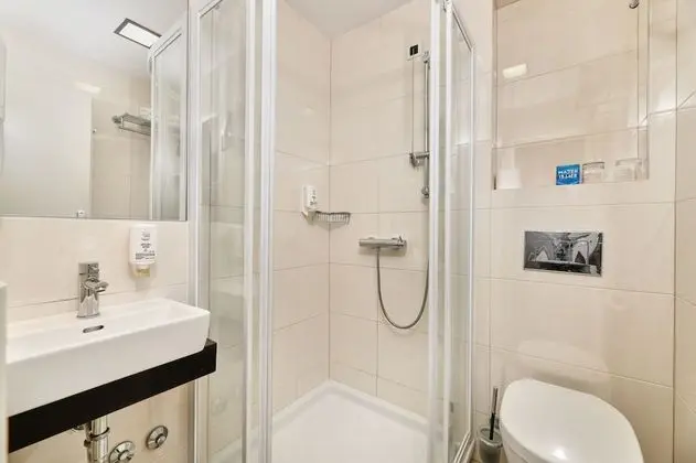 Classic Room with Balcony (extra bed)