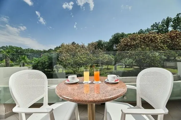 Classic Room with Balcony (extra bed)