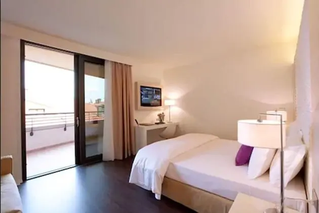 Superior Tek Büyük Yataklı Oda, Kısmi Deniz Manzaralı (Pet friendly)