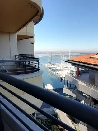 Superior Tek Büyük Yataklı Oda, Kısmi Deniz Manzaralı (Pet friendly)