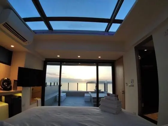 Panoramic Tek Büyük Yataklı Oda, 1 Yatak Odası, Koy Manzaralı, Denize Bakan