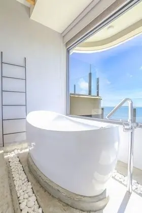 Romantic Tek Büyük Yataklı Oda, 1 Yatak Odası, Koy Manzaralı, Denize Bakan