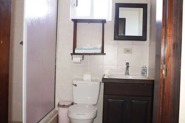 Basic Tek Kişilik Oda, 2 Büyük (Queen) Boy Yatak, Sigara İçilmez