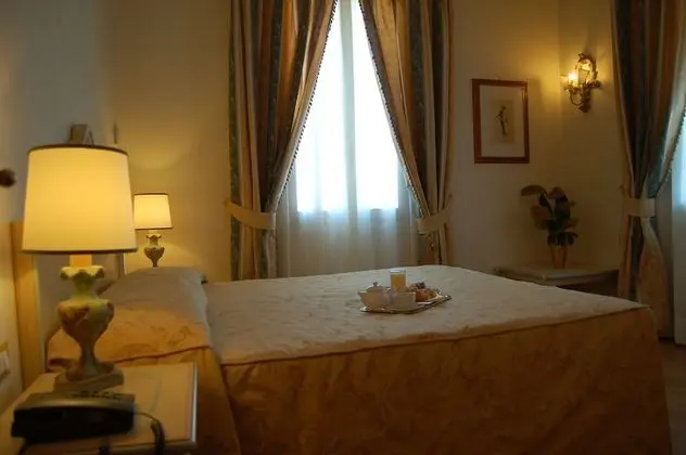Standard Tek Büyük Yataklı Oda (Twin beds on request)
