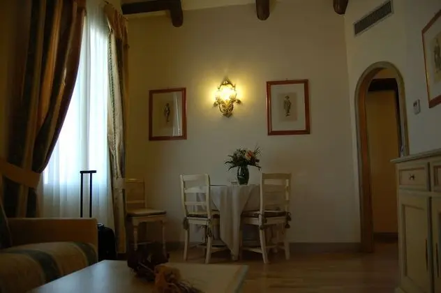 Süit, Lagün Manzaralı (Twin beds on request)