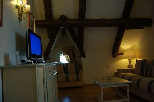 Süit, Lagün Manzaralı (Twin beds on request)