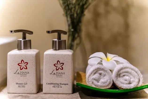 Deluxe Üç Kişilik Oda, Bahçe Manzaralı