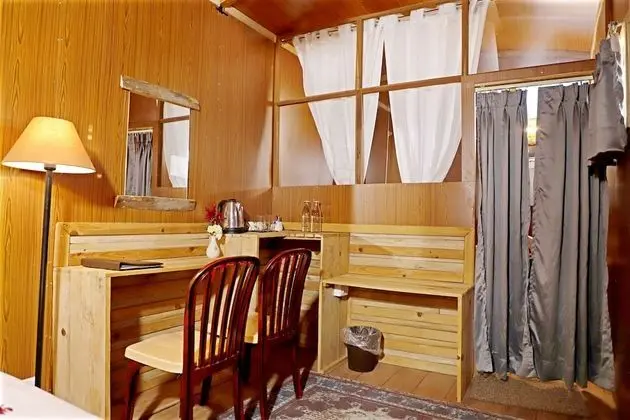 Shepherd Huts (Honeymoon Suite)