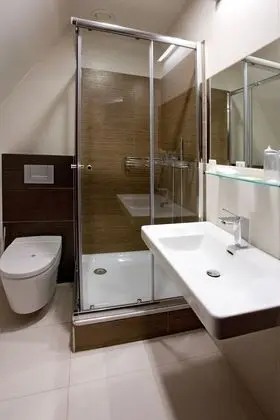 Comfort Tek Büyük veya İki Ayrı Yataklı Oda