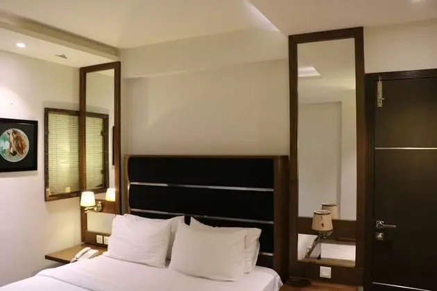 Deluxe Tek Büyük Yataklı Oda