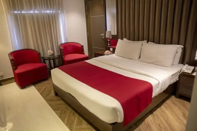 Deluxe Tek Büyük Yataklı Oda