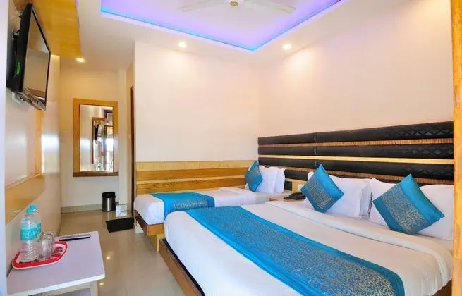 Deluxe Üç Kişilik Oda