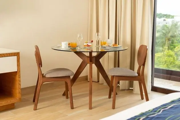 Deluxe Stüdyo, Teras