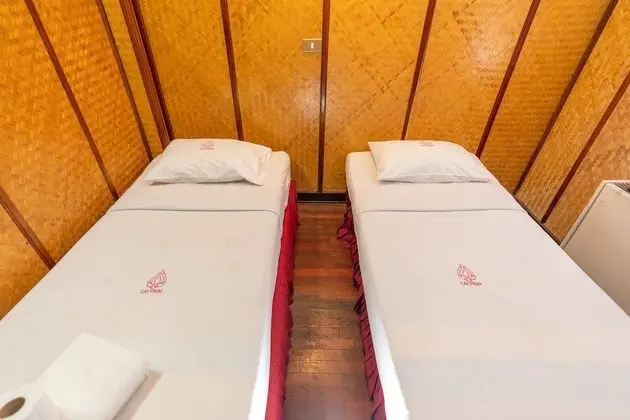 Room with Shared bathroom