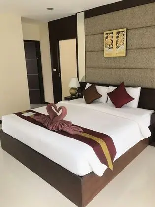 Family Room, 2 Bedrooms