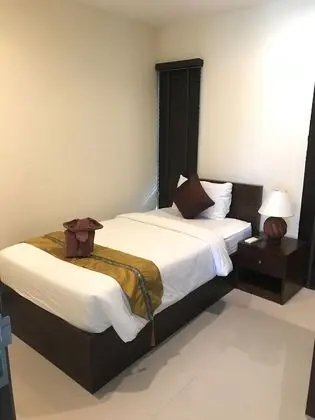 Family Room, 2 Bedrooms