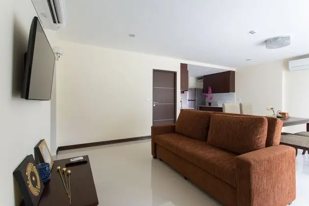 Family Room, 2 Bedrooms