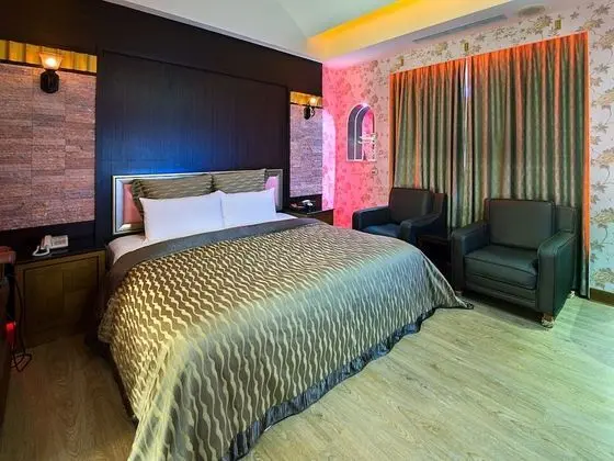 Deluxe Tek Büyük Yataklı Oda