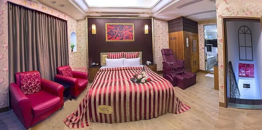 Deluxe Tek Büyük Yataklı Oda